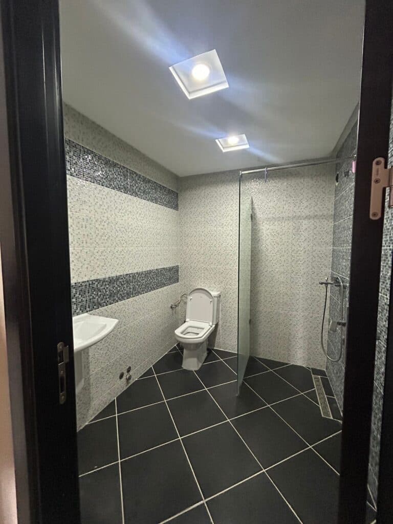 Appartement a vendre vide a malabta hills 30